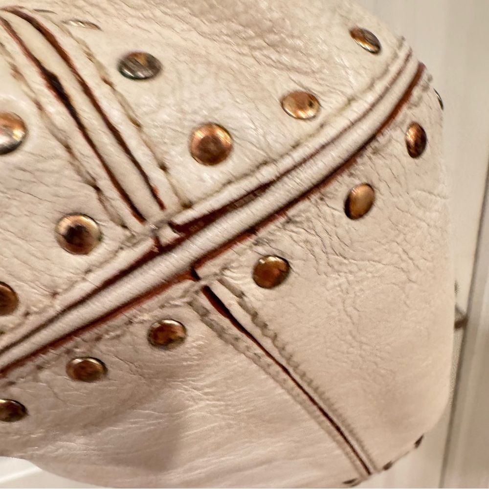 Michael Kors Astor older Studded cream leather big tote well made loved 13x12x3" - Picture 9 of 16